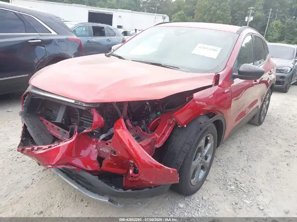 1FMCU0MZ5SUA32170 2025 FORD ESCAPE - Image 2