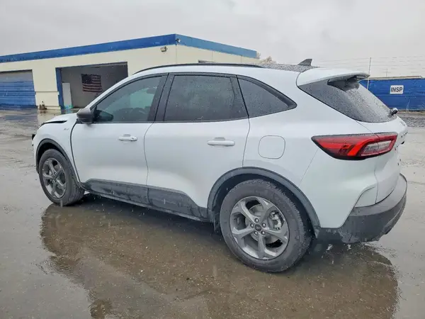 1FMCU0MZ6SUA33876 2025 FORD ESCAPE - Image 2