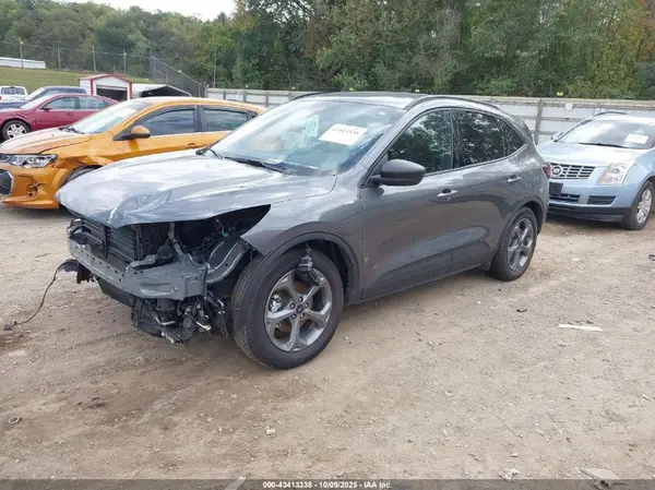 1FMCU0MZ7SUA71875 2025 FORD ESCAPE - Image 2