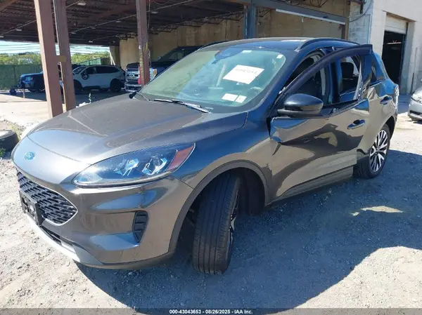 1FMCU9BZ0LUA43926 2020 FORD ESCAPE - Image 2