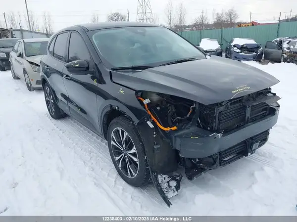 1FMCU9BZ0MUA12497 2021 FORD ESCAPE - Image 1