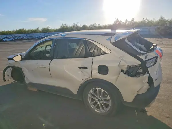 1FMCU9BZ1MUA22679 2021 FORD ESCAPE - Image 2