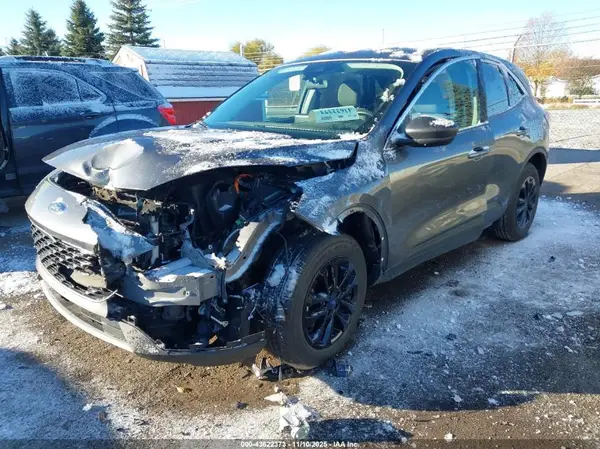 1FMCU9BZ1NUA17113 2022 FORD ESCAPE - Image 2