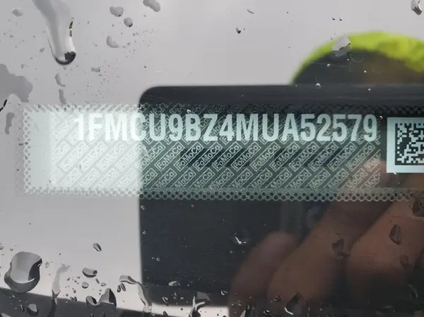 1FMCU9BZ4MUA52579 2021 FORD ESCAPE - Image 2