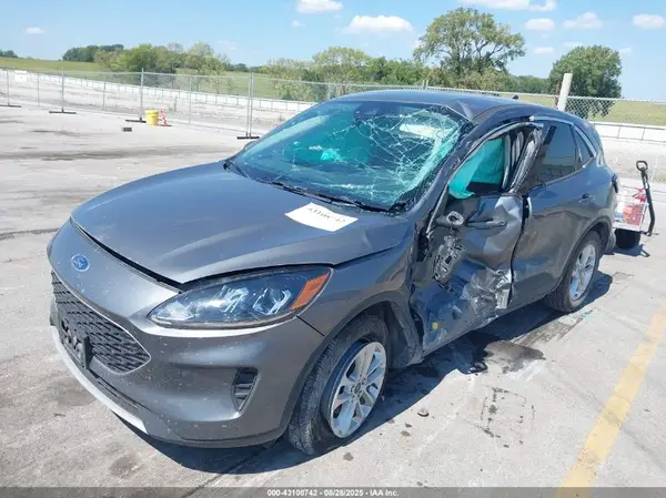 1FMCU9BZ4NUA72574 2022 FORD ESCAPE - Image 2