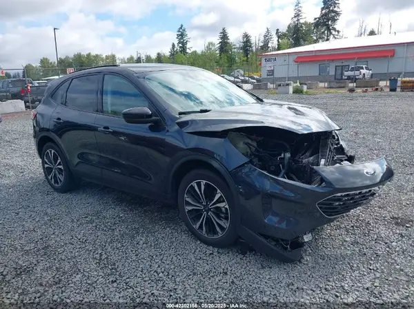 1FMCU9BZ5NUA06681 2022 FORD ESCAPE - Image 1