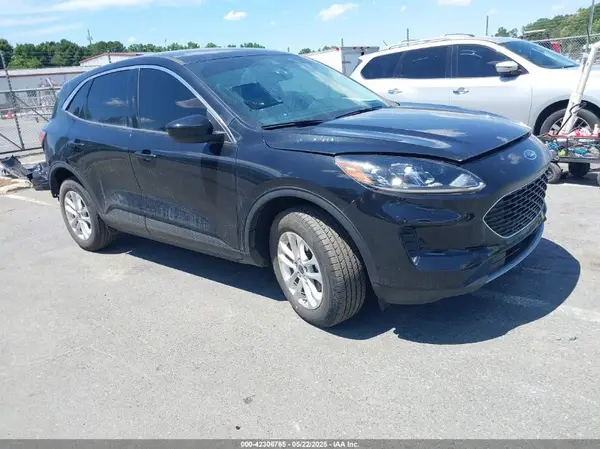 1FMCU9BZ7MUA83308 2021 FORD ESCAPE - Image 1
