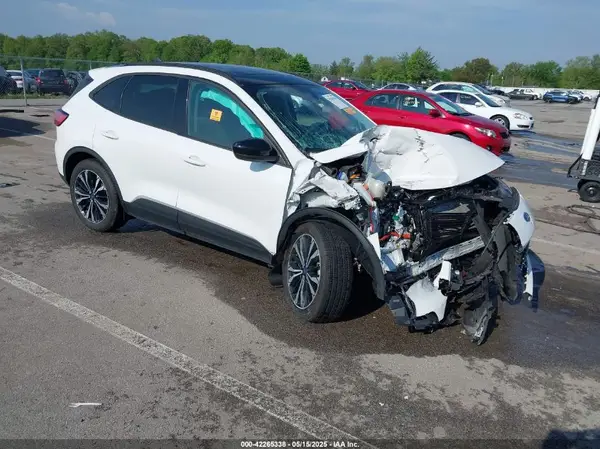1FMCU9BZ7NUB06992 2022 FORD ESCAPE - Image 1