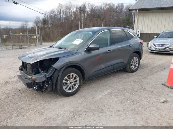 1FMCU9BZ8MUB27011 2021 FORD ESCAPE - Image 2