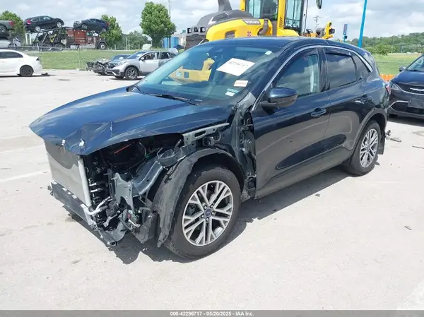 1FMCU9CZ1NUA82218 2022 FORD ESCAPE - Image 2