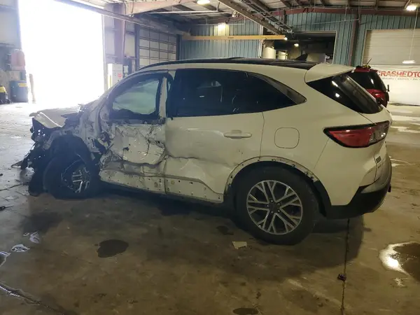 1FMCU9CZ2MUA17151 2021 FORD ESCAPE - Image 2
