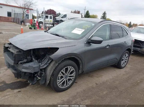 1FMCU9CZ3MUB24242 2021 FORD ESCAPE - Image 2