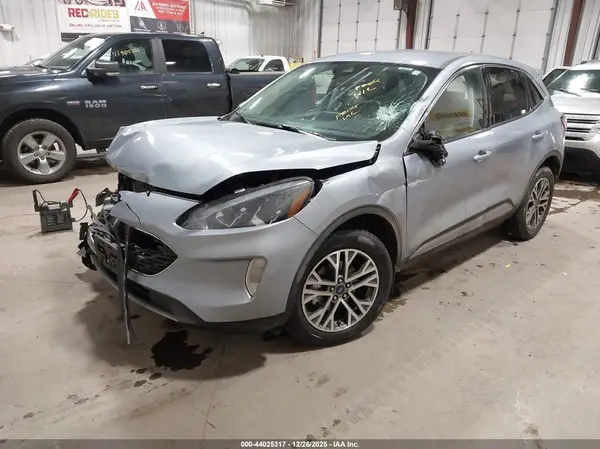 1FMCU9CZ4NUB29385 2022 FORD ESCAPE - Image 2
