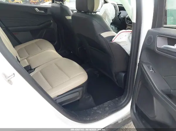 1FMCU9CZ7MUB16676 2021 FORD ESCAPE - Image 8