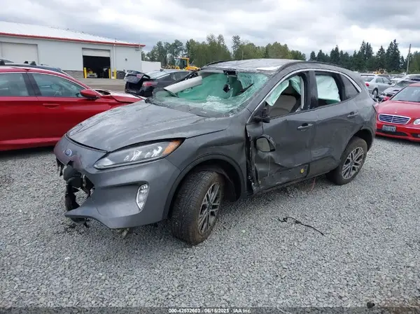 1FMCU9CZ9MUA82756 2021 FORD ESCAPE - Image 2