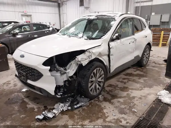 1FMCU9DZ4MUA43815 2021 FORD ESCAPE - Image 2