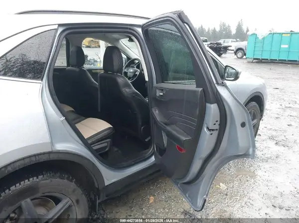 1FMCU9DZ4NUA96936 2022 FORD ESCAPE - Image 8