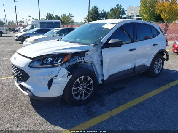 1FMCU9F67MUA95281 2021 FORD ESCAPE - Image 2