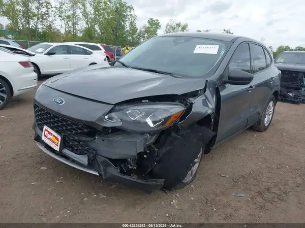1FMCU9F69MUA73640 2021 FORD ESCAPE - Image 2