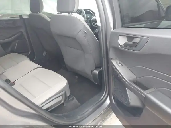 1FMCU9F69MUA73640 2021 FORD ESCAPE - Image 8