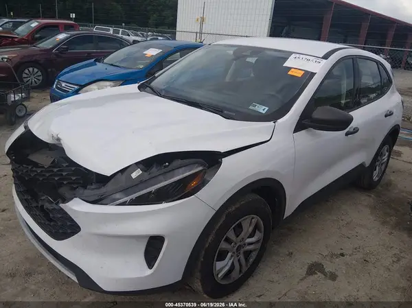 1FMCU9F69MUA95069 2021 FORD ESCAPE - Image 2