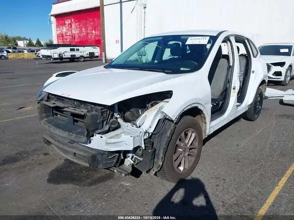 1FMCU9F69NUB50766 2022 FORD ESCAPE - Image 2
