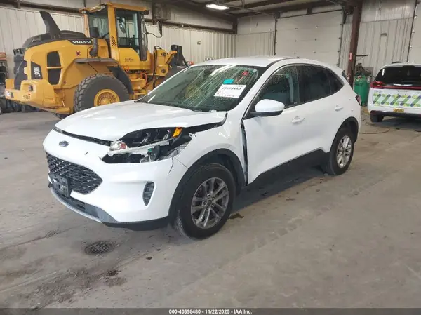 1FMCU9G60LUA36585 2020 FORD ESCAPE - Image 2
