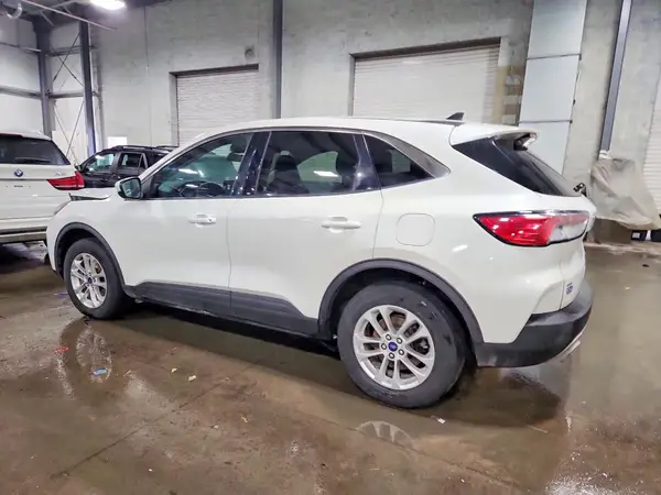 1FMCU9G60LUB05355 2020 FORD ESCAPE - Image 2