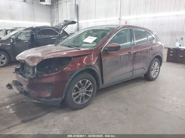 1FMCU9G60MUA02969 2021 FORD ESCAPE - Image 2