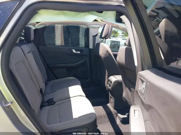 1FMCU9G60MUA19044 2021 FORD ESCAPE - Image 8