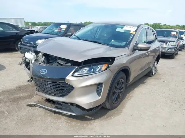 1FMCU9G60MUA31582 2021 FORD ESCAPE - Image 2