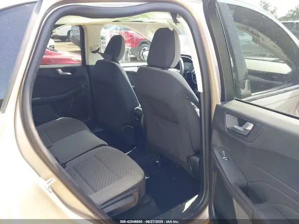 1FMCU9G60MUA31582 2021 FORD ESCAPE - Image 8