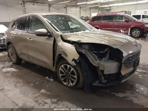 1FMCU9G60MUA32540 2021 FORD ESCAPE - Image 1