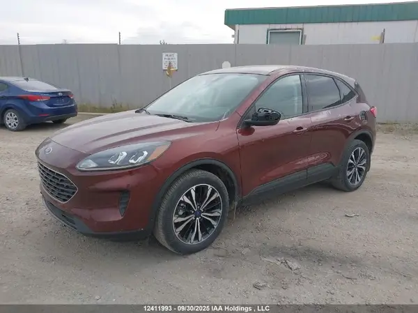 1FMCU9G60MUA88168 2021 FORD ESCAPE - Image 2