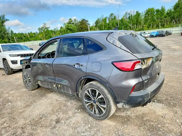 1FMCU9G60MUB07964 2021 FORD ESCAPE - Image 2