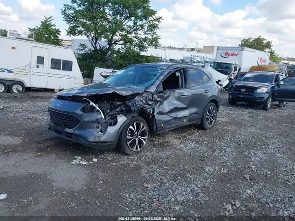 1FMCU9G60MUB26305 2021 FORD ESCAPE - Image 2