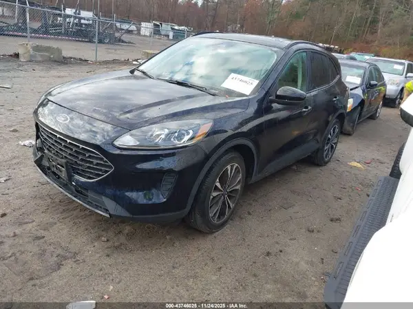 1FMCU9G60MUB28085 2021 FORD ESCAPE - Image 2