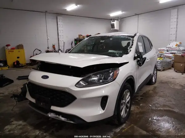 1FMCU9G60NUA11009 2022 FORD ESCAPE - Image 2