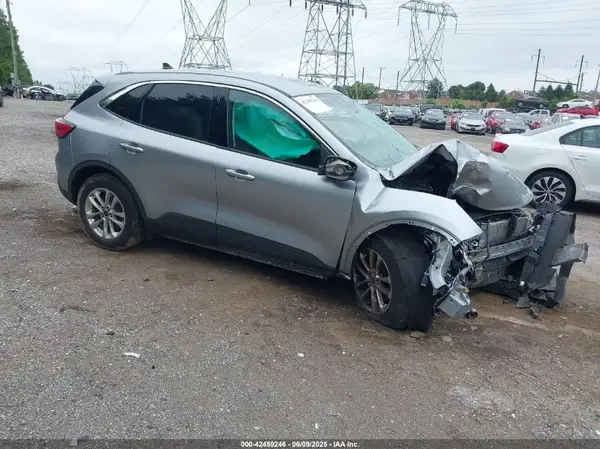 1FMCU9G60NUA45967 2022 FORD ESCAPE - Image 1