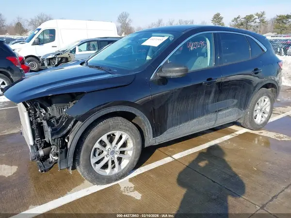 1FMCU9G60NUA53096 2022 FORD ESCAPE - Image 2