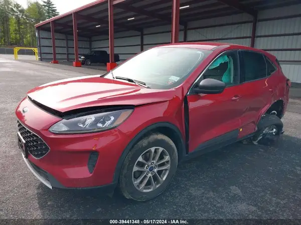 1FMCU9G60NUB16102 2022 FORD ESCAPE - Image 2