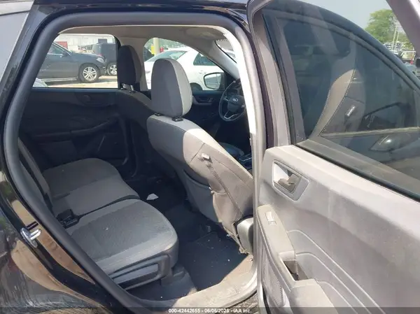 1FMCU9G60NUB21882 2022 FORD ESCAPE - Image 8