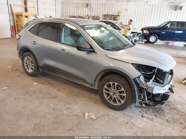 1FMCU9G60NUB70676 2022 FORD ESCAPE - Image 1