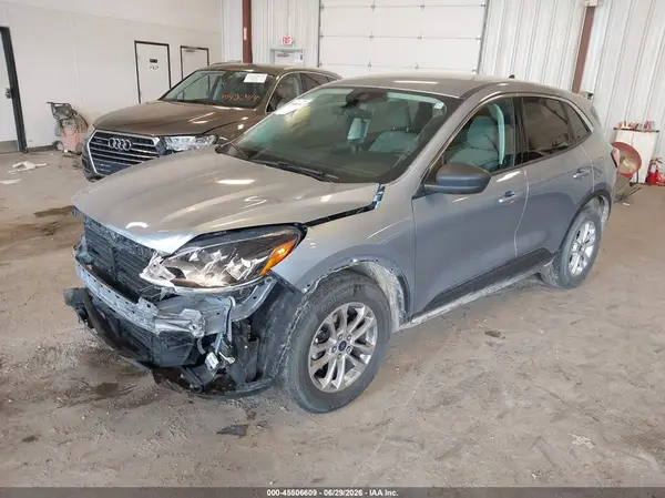 1FMCU9G60NUB70676 2022 FORD ESCAPE - Image 2