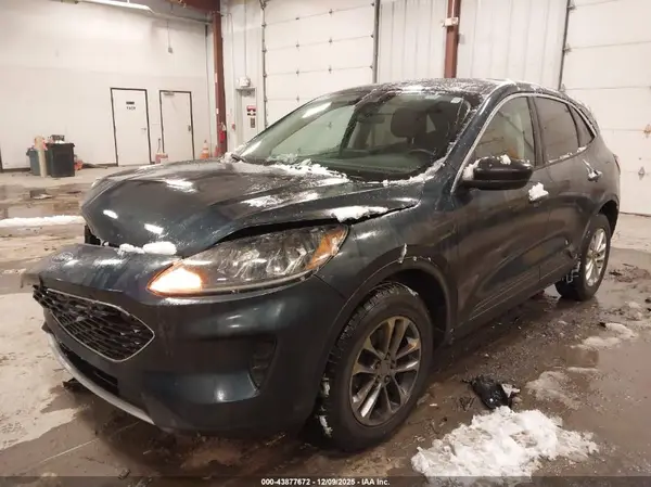 1FMCU9G60NUB71195 2022 FORD ESCAPE - Image 2