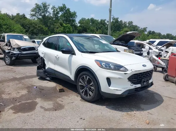 1FMCU9G60NUB91611 2022 FORD ESCAPE - Image 1