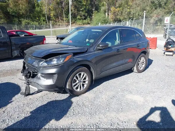 1FMCU9G61LUA96813 2020 FORD ESCAPE - Image 2