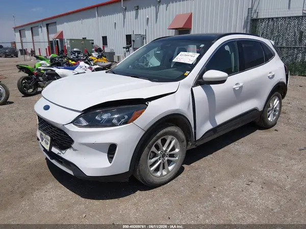 1FMCU9G61LUB05557 2020 FORD ESCAPE - Image 2