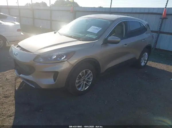 1FMCU9G61MUA13981 2021 FORD ESCAPE - Image 2