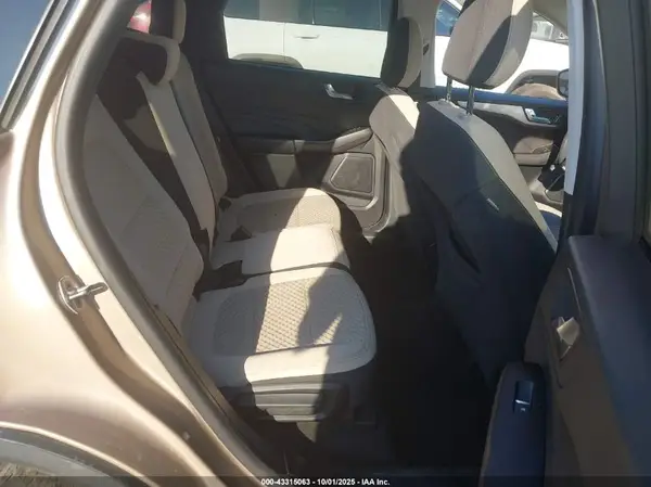 1FMCU9G61MUA13981 2021 FORD ESCAPE - Image 8